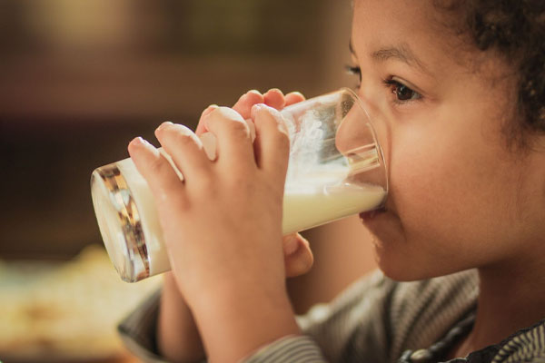 இவர்கள் பால் குடிக்க கூடாதாம்! | Dont Drink Milk For These Peoples