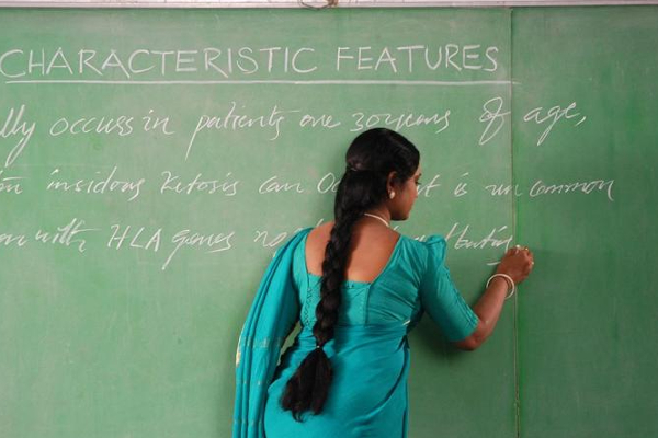 கிறீம் பூசினால் அழகாய் இருப்பீர்கள்; யாழில் ஆசிரிய ஆலோசகரால் வாயடைத்துப்போன ஆசிரியை ! | Apply Crea Tips Jaffna Teacher Female Teacher