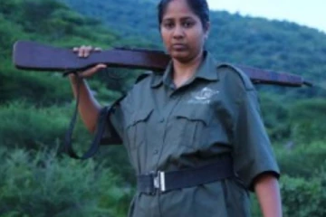 சினிமாவில் ஏன் நடிக்கிறேன்?: விளக்கமளித்த வீரப்பன் மகள்