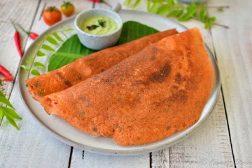 காலையில் சீக்கிரமாக தக்காளி தோசை செய்வது எப்படி?