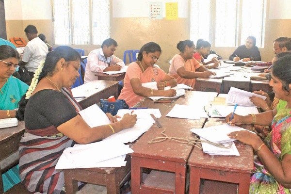 சந்திப்பை புறக்கணித்து லண்டன் பறந்தார் ரணில் - தொடரும் நெருக்கடி | Ranil Ignored The Meeting And Flew To London