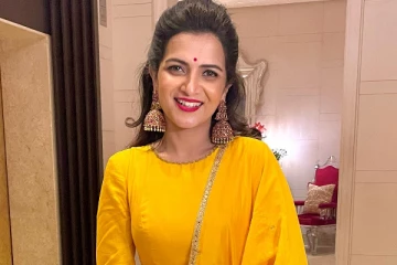 டிடி-யா இது? இப்படி ஒரு உடையில் அடையாளமே தெரியலையே