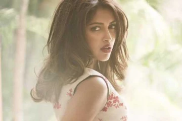 ரூமுக்கு அழைத்த மேனேஜர்!! அடித்து துவைத்த நடிகை அமலா பால்..