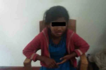 காணாமற்போன சிறுமி காட்டுப்பகுதியில் உள்ள குகை ஒன்றிலிருந்து மீட்பு
