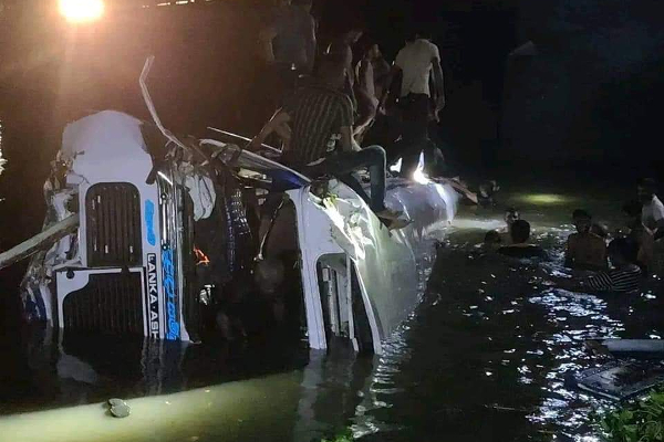 மன்னம்பிட்டி விபத்தால் சோகமயமான அக்கரைப்பற்று; பலி எண்ணிக்கை உயர்வு | Mannampitiya Accident Death Toll Rises