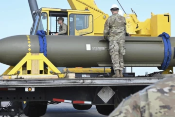 ஈரானின் சுரங்கங்களை தகர்க்கும் உலகின் ஒரே வெடிகுண்டு!