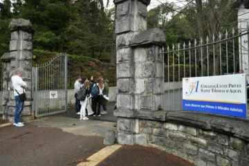 பிரான்ஸில் ஆசிரியரை கத்தியால் குத்திக் கொன்ற மாணவனால் பரபரப்பு!