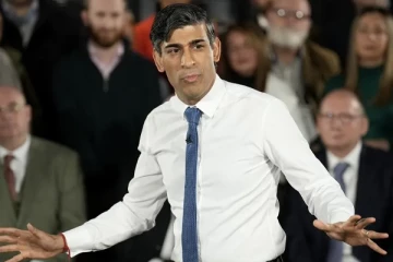 பிரித்தானிய பிரதமர் ராஜினாமா செய்ய வலுக்கும் கோரிக்கை