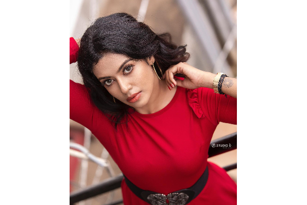 முதல் முறையாக டாட்டூவுடன் புகைப்படத்தை வெளியிட்ட கண்ணம்மா ரோஷினி.. இதோ அந்த புகைப்படம் | Roshini Tattoo Picture Gone Viral On Net