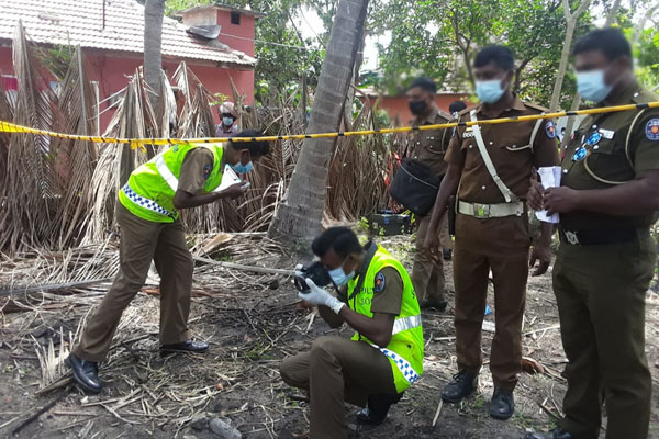 முல்லைத்தீவில் மதில் வீழ்ந்ததில் குழந்தை உயிரிழப்பு | Child Died In A Wall Collapse In Mullaitivu
