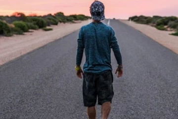 தினமும் 20 நிமிடம் பின்னோக்கி நடைப்பயிற்சி செய்வதனால் கிடைக்கும் நன்மை என்ன தெரியுமா?