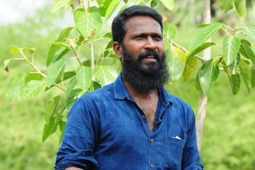 இயக்குனர் வெற்றிமாறனின் லேட்டஸ்ட் லுக்.. வேற லெவல் புகைப்படம் இதோ