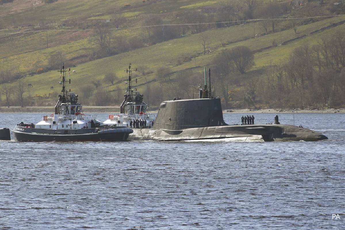 பிரித்தானியாவின் ஃபாஸ்லேன் அணு ஆயுதத் தளத்தில் ஈரானிய உளவாளிகள் கைது | Iranian Enter Britain Naval Base பிரித்தானியாவின் ஃபாஸ்லேன் அணு ஆயுதத் தளத்தில் ஈரானிய உளவாளிகள் கைது | Iranian Enter Britain Naval Base