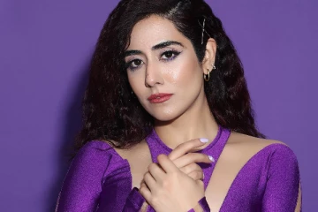 ஹீரோயின்களை மிஞ்சும் கவர்ச்சி.. பாடகி ஜோனிடா காந்தியின் போட்டோ வைரல்