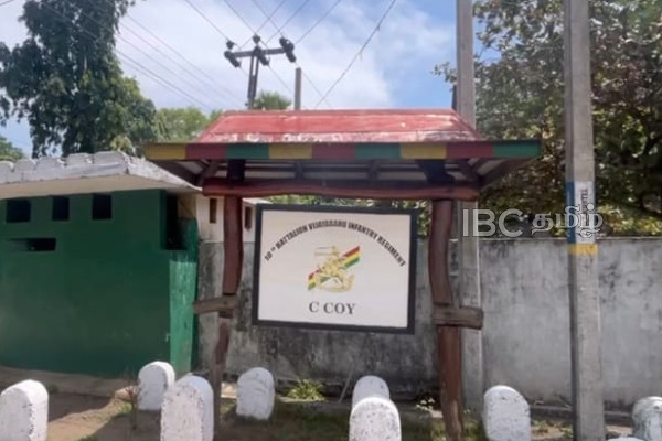 அம்பாறையில் இராணுவ முகாம் அமைந்திருந்த காணி பொது மக்களிடம் கையளிப்பு | Karaitivu Military Camp Handed Over To Public