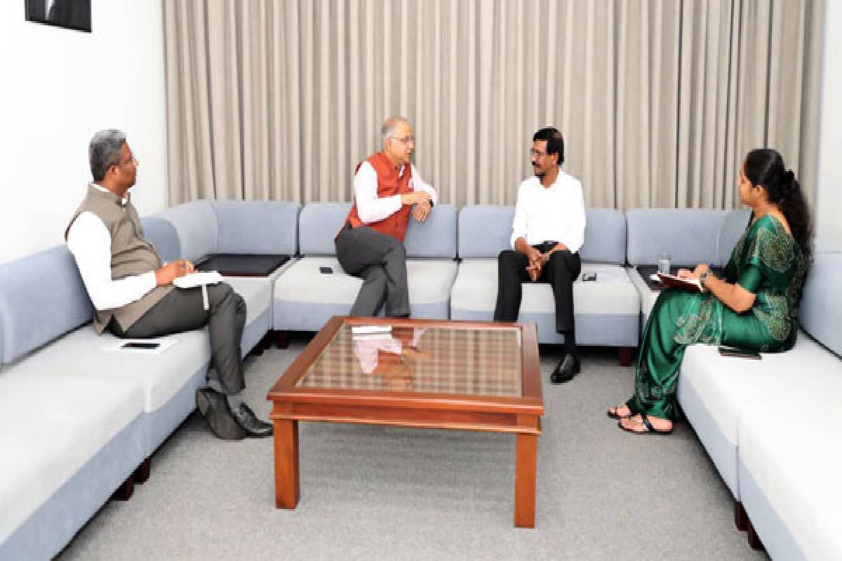 ரில்வின் சில்வாவை சந்தித்தார் இந்திய உயர் ஸ்தானிகர் | Tilvin Indian High Commissioner Meets