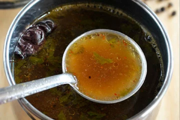 இருமலை ஓட ஓட துரத்தும் சக்திவாய்ந்த மிளகு ரசம்!