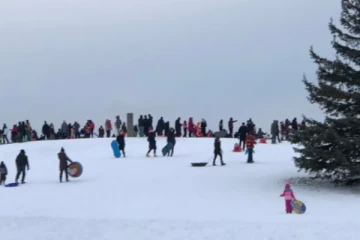 கனடாவில் பட்டப்பகலில் உயிரிழந்த 10 வயது சிறுமி! நடந்தது என்ன? வெளியான தகவல்கள்