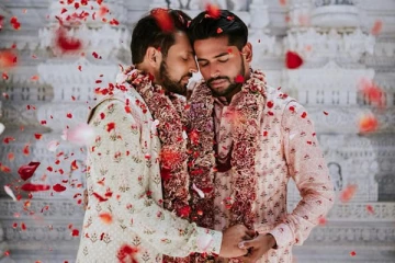 பெற்றோராக போறோம் - ஆண் தம்பதி வெளியிட்ட அதிர்ச்சி தகவல்!