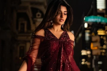 சென்சேஷன் நடிகை ஸ்ரீலீலாவின் அழகிய புகைப்படங்கள்