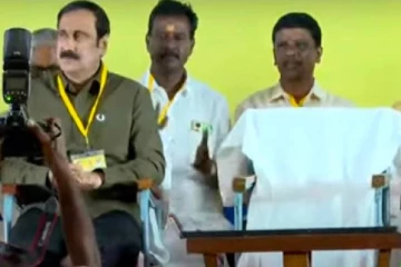 அன்புமணியே தலைவராக தொடர்வார் - ராமதாஸ்-க்காக மேடையில் போடப்பட்ட இருக்கை!