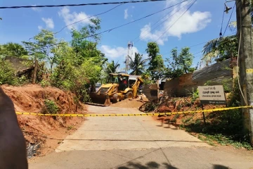 திருமலையில் விடுதலை புலிகளின் ஆயுதங்களை தேடி பொலிஸார் அகழ்வுப்பணியில்