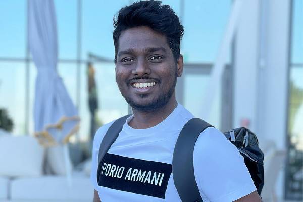 காதல் மனைவியுடன் சுற்றுலா சென்ற இயக்குநர் அட்லீ... வைரலாகும் புதிய காணொளி! | Atlee Recent Video With His Wife Viral