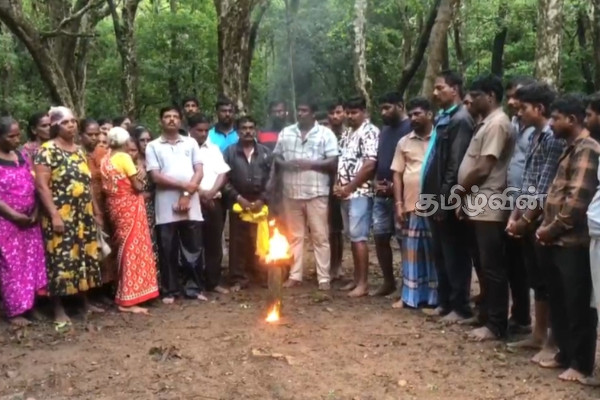 மழைக்கு மத்தியில் மாவீரர்களுக்கு அஞ்சலி செலுத்தி ஆரம்பிக்கப்பட்ட பணி.. | Maveerar Day 2026 மழைக்கு மத்தியில் மாவீரர்களுக்கு அஞ்சலி செலுத்தி ஆரம்பிக்கப்பட்ட பணி.. | Maveerar Day 2026