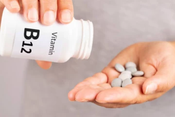 வைட்டமின் B12 மாத்திரைகள் ஏன் இரவில் எடுக்கக்கூடாது?