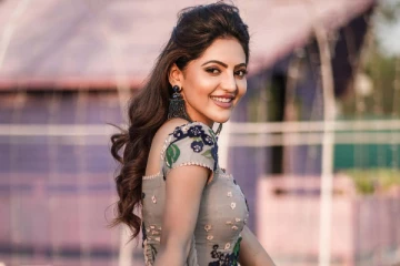 அதுல்யா ரவி. செம கியூட் போட்டோஷூட்