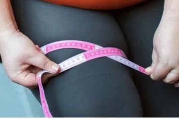 பெண்களின் தொடைப் பகுதியில் கொழுப்பு சேரக் காரணம் என்ன?  பெண்களே கட்டாயம் படியுங்கள்