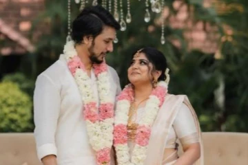 கௌதம் கார்த்திக் மஞ்சுமாவின் திருமண புகைப்படங்கள்! ஜொலிக்கும் ஜோடிக்கு குவியும் வாழ்த்து