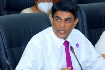 பொதுநிர்வாக அமைச்சின் செயலாளருக்கு திடீர் இடமாற்றம்