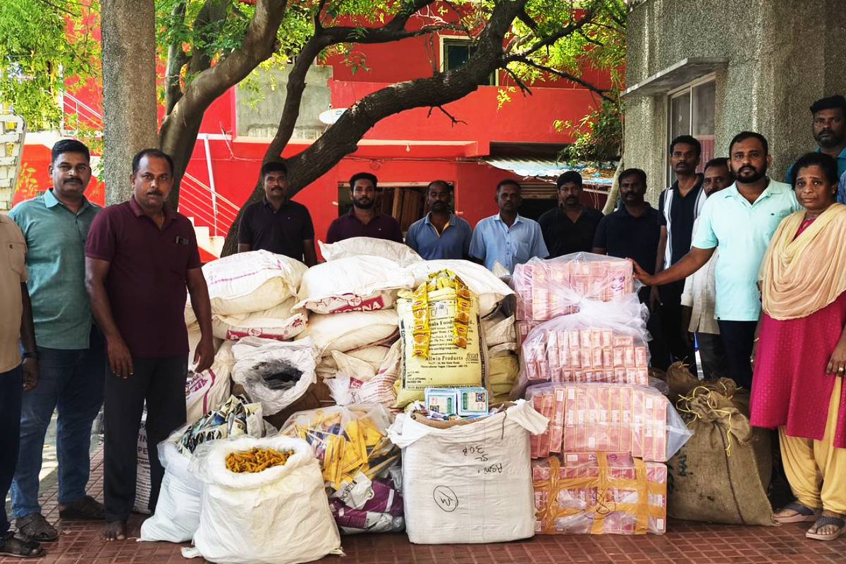 இலங்கைக்குக் கடத்தவிருந்த 50 இலட்சம் மதிப்புள்ள பொருட்கள் பறிமுதல்: இருவர் கைது | Ramanathapuram Smuggling To Sri Lanka Seized