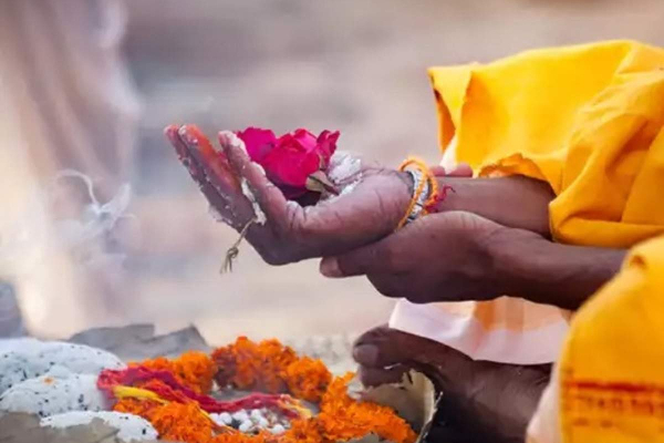 தை அமாவாசையில் தானம் செய்வதும் முன்னோர்களை வணங்குவதும் முக்கியமானது; ஏன் தெரியுமா? | New Moon And Worship Ancestors