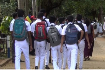 17 மாணவர்களின் தலைமுடியை வெட்டி பரீட்சைக்கு அனுமதிக்க மறுத்தமை தொடர்பில் விசாரணை