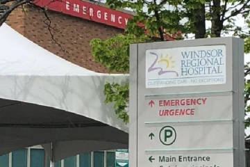 தடுப்பூசி விவகாரம்... அதிரடி முடிவெடுத்த முக்கிய மருத்துவமனை: சிக்கலில் பலர்