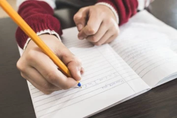 365 நாட்களும் 12 மணி நேரம் செயல்படும் பள்ளி.., இந்தியாவில் எங்குள்ளது தெரியுமா?