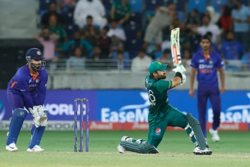 பாகிஸ்தானிடம் தோற்றதற்கு இவர்கள் தான் காரணம் - ரோகித் சர்மா பரபரப்பு பேச்சு