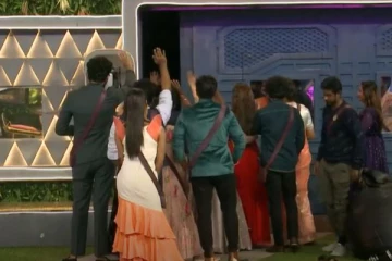 சற்றுமுன் பிக்பாஸில் இருந்து அதிரடியாக வெளியேறிய போட்டியாளர்! இறுதியில் தப்பிய மைனா...இப்படி ஒரு ட்விஸ்டா?