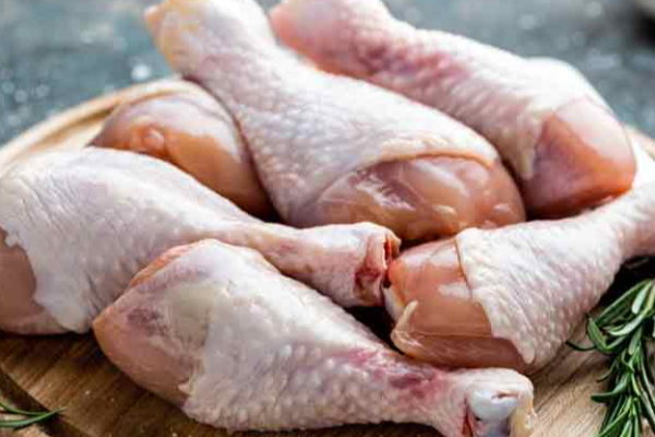 தமிழ் பகுதிகளில் பாவனைக்கு உதவாத கோழிகள் விற்பனை ; சிக்கிய இருவர் | Two Caught Selling Unused Chickens தமிழ் பகுதிகளில் பாவனைக்கு உதவாத கோழிகள் விற்பனை ; சிக்கிய இருவர் | Two Caught Selling Unused Chickens