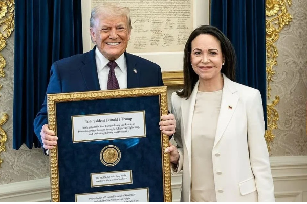 ஜனாதிபதியாக தேர்ந்தெடுக்கப்படுவேன் ; ட்ரம்பிடம் நோபல் பரிசை ஒப்படைத்த பின் மச்சாடோ சூசகம் | Machado Hints After Trump Nobel Handover