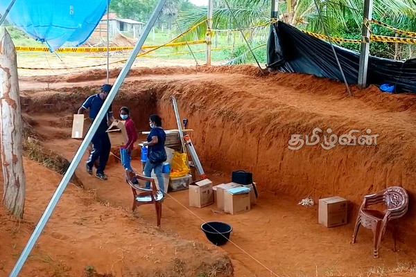 வீதியில் பெருமளவான மனித எச்சங்கள் இருக்கலாமென அச்சம்: சட்டத்தரணி வி.கே.நிறஞ்சன் (Photos) | Excavation Of Kokutoduwai Human Burial