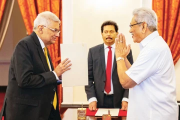 வெறுக்கப்பட்ட கோட்டாபய - சாதுரியமாக காத்திருந்து பாய்ந்த ரணில்; இரத்தக் களத்தில் பயணம்!