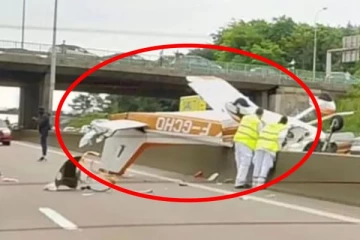 நெடுஞ்சாலையில் விழுந்து நொறுங்கிய சுற்றுலாப் பயணிகள் விமானம்: பிரான்சில் பரபரப்பு