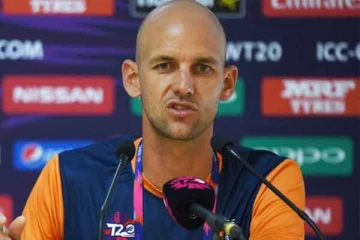 இலங்கை அணியின் களப்பயிற்றுவிப்பாளர் நிலையில் இருந்து ரூக்ஸ் விலகல்