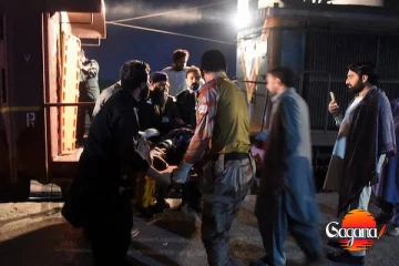 පාකිස්ථානයේ දුම්රියක් සමග ප්‍රාණ ඇපයට ගත් මගීන් බේරා ගැනේ