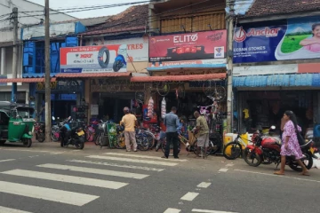 யாழ் சாவகச்சேரியில் பிசுபிசுத்துபோன சுமந்திரனின் கதவடைப்பு