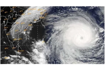 வலுவடையும் காற்றழுத்த தாழ்வுப்பகுதி - தமிழகத்தில் 3 மாவட்டங்களுக்கு ரெட் அலார்ட்...!