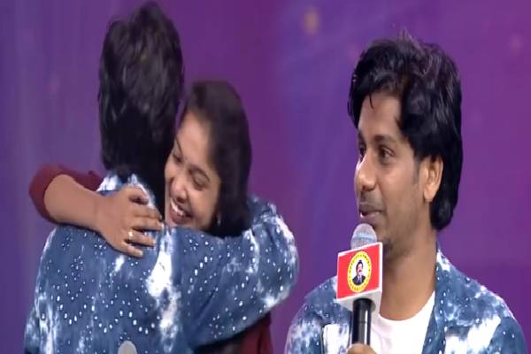 10 வருட காதலி செஞ்ச தியாகம்! மனம் திறந்த இலங்கை பாடகர் சரிகமப சபேசன் | Saregamapa Flame Sapesan Interview Goes Viral 10 வருட காதலி செஞ்ச தியாகம்! மனம் திறந்த இலங்கை பாடகர் சரிகமப சபேசன் | Saregamapa Flame Sapesan Interview Goes Viral